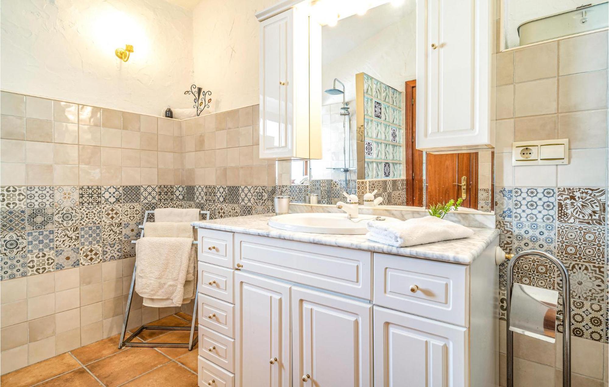 Gorgeous Home In Cajiz With Wifi Cajís Екстериор снимка